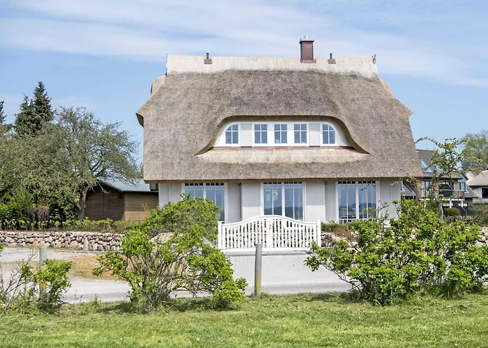 Reethus Reddevitz Mit Kamin, Sauna, Terrasse, Boddenblick بيت للعطل *